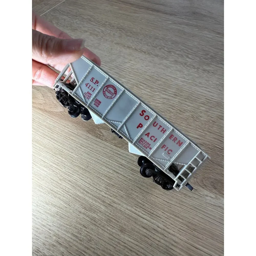 Vintage Revell HO Scale Southern Pacific Hopper